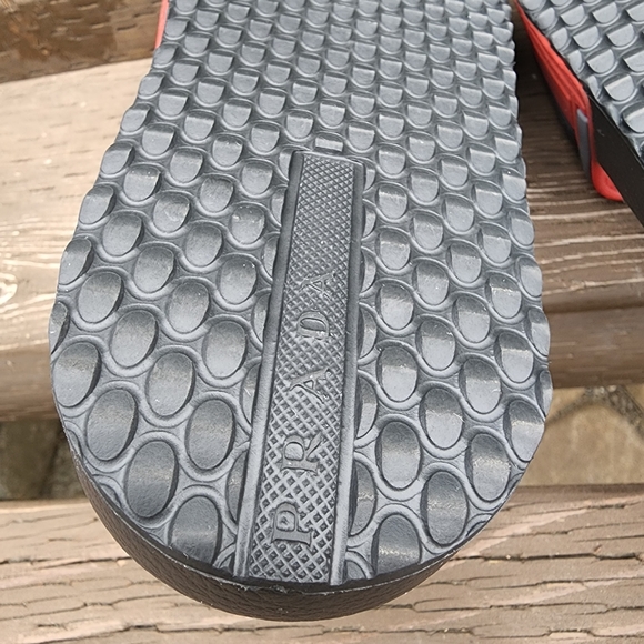 Prada Slides Men's Size 7 US 8 Made in Italy 🇮🇹 Near NEW condition! - Picture 9 of 9